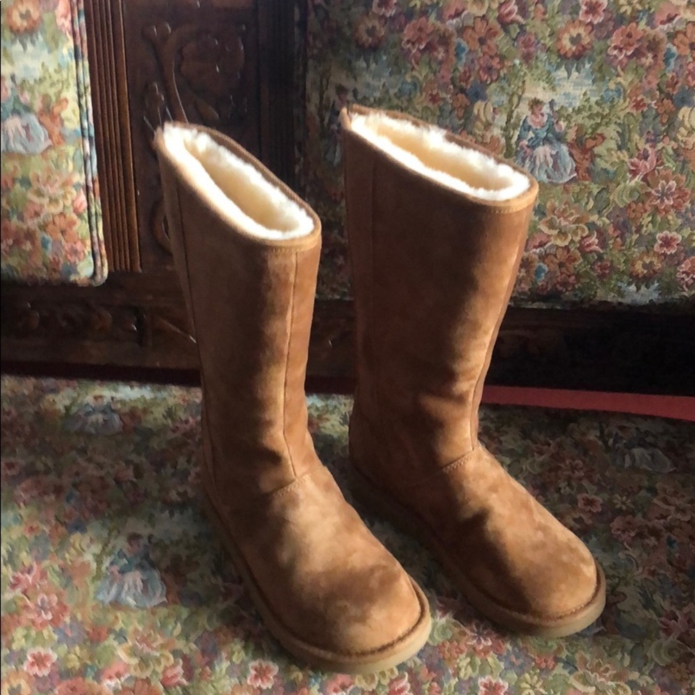 ⭐️UGG ⭐️Boots - Picture 9 of 9